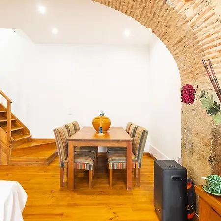 Downtown Duplex By Homing *